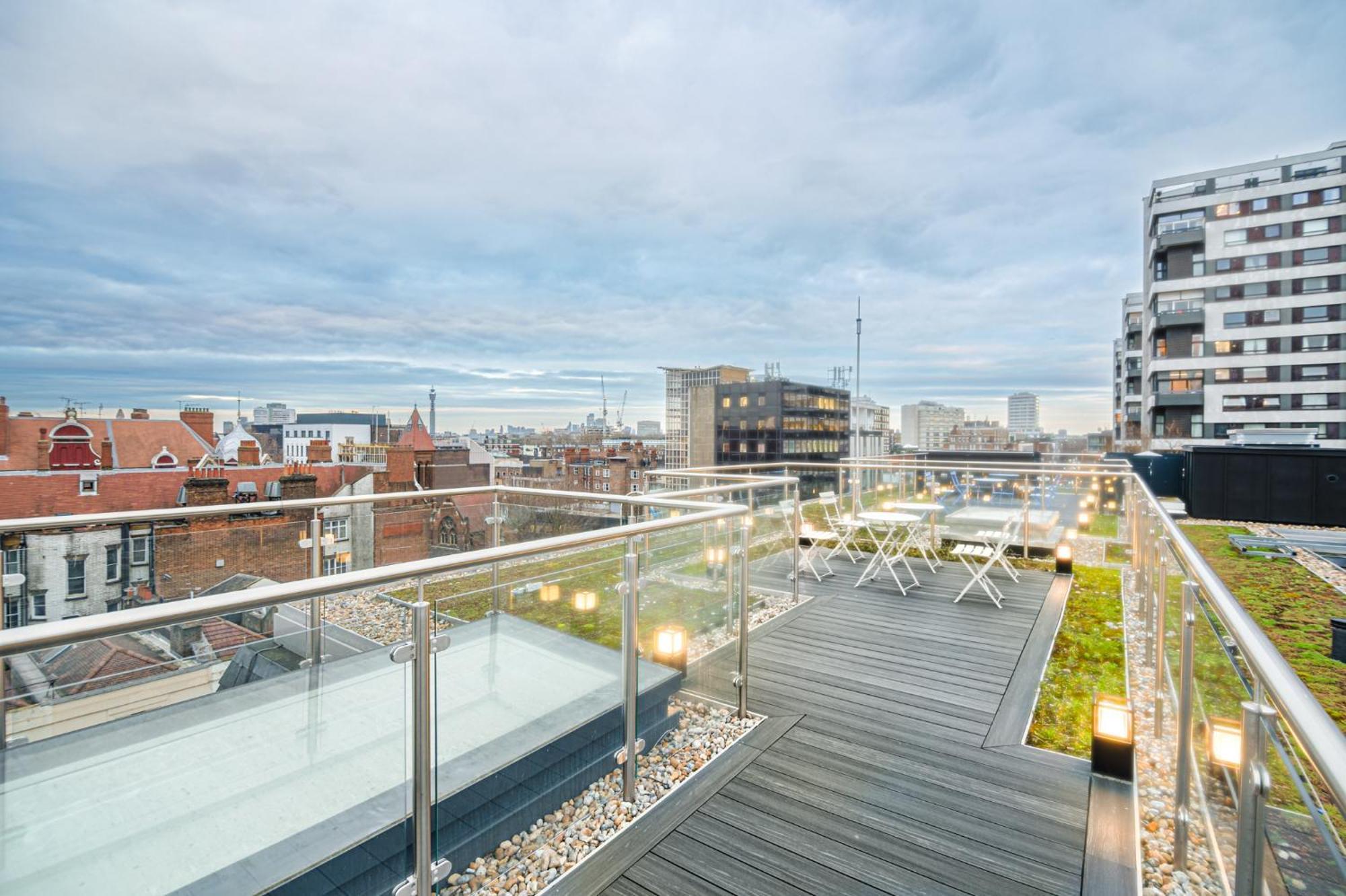 Elegant 3-Bedroom Penthouse In Marble Arch 70 London Eksteriør bilde