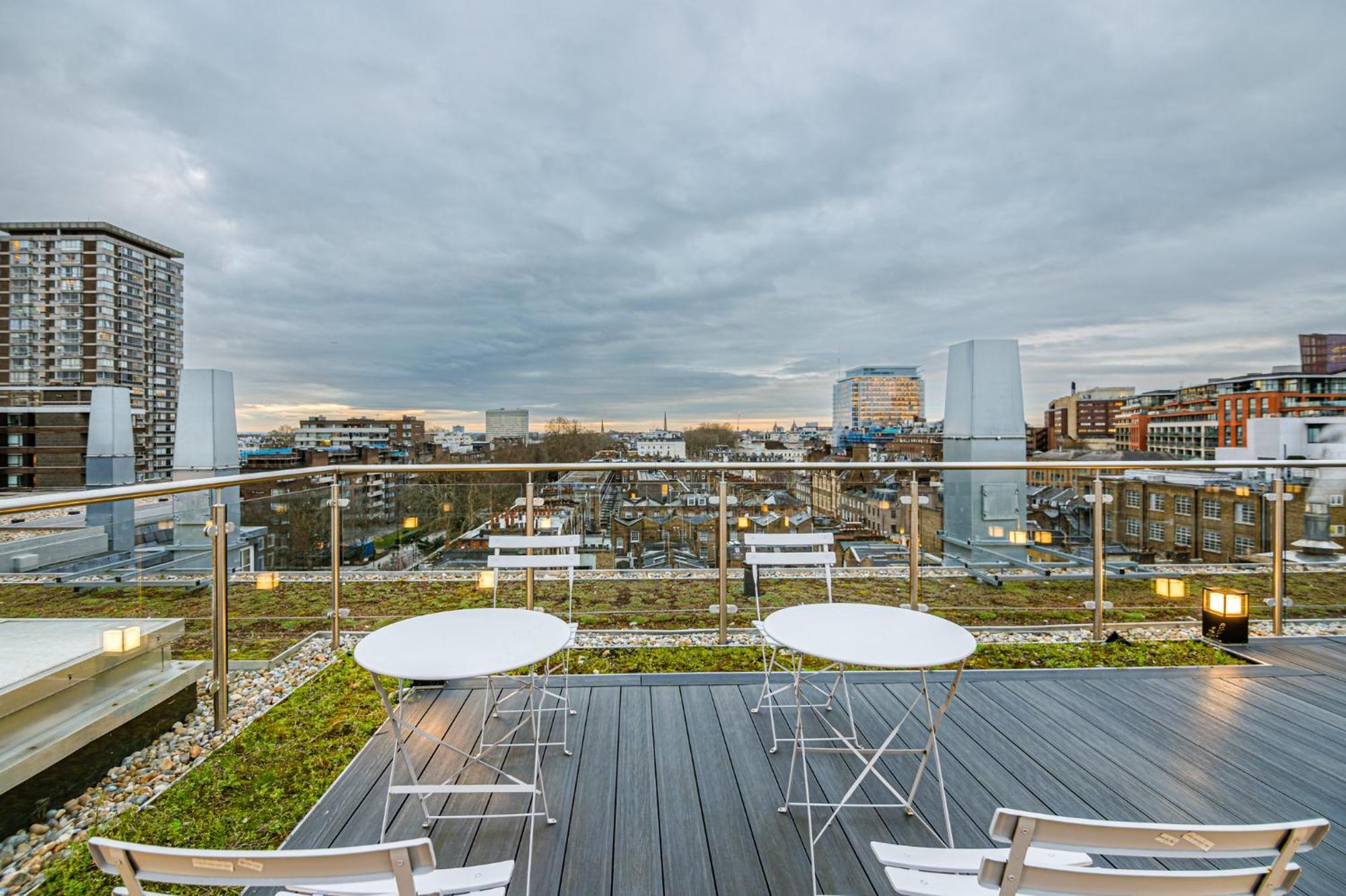 Elegant 3-Bedroom Penthouse In Marble Arch 70 London Eksteriør bilde