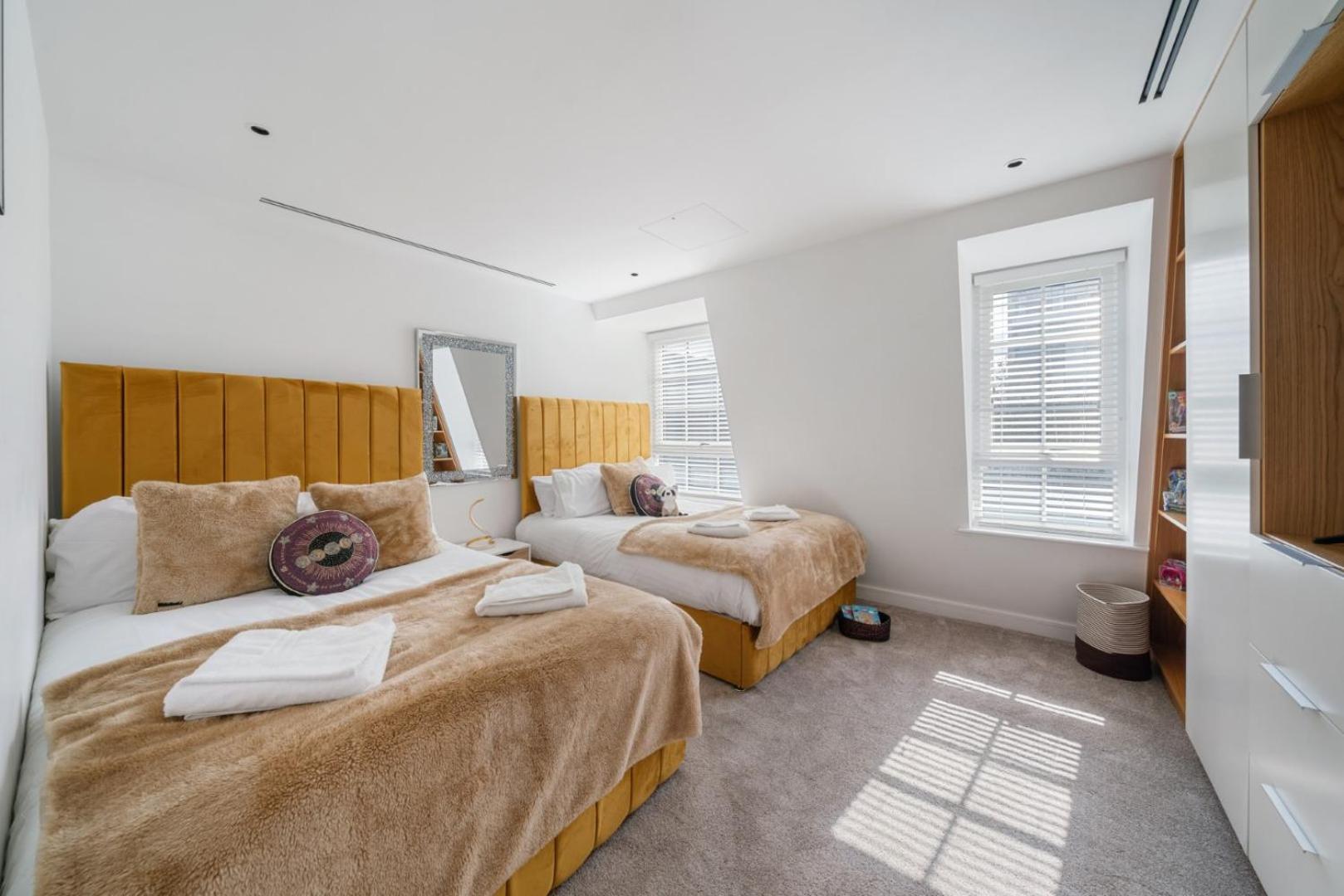 Elegant 3-Bedroom Penthouse In Marble Arch 70 London Eksteriør bilde