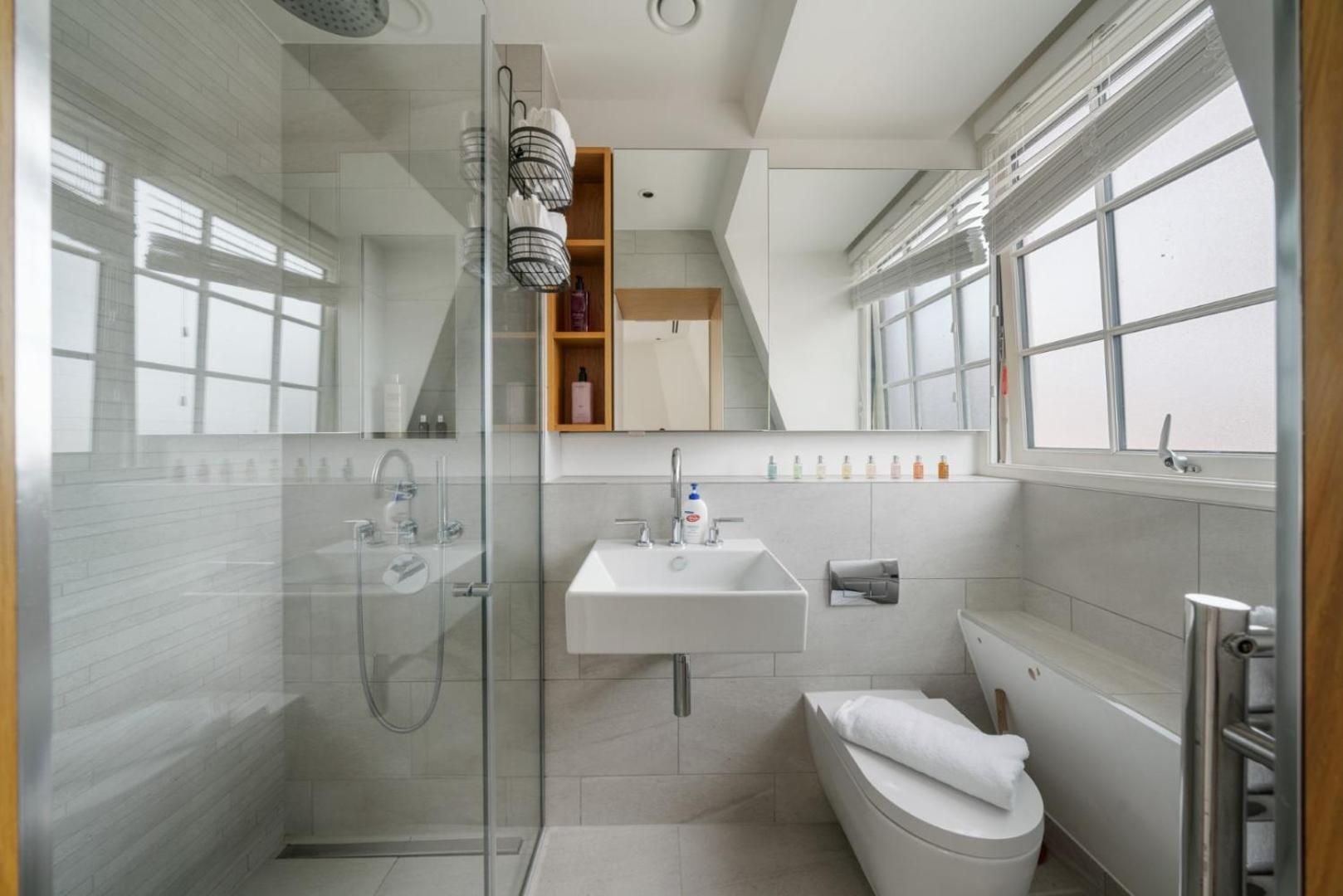 Elegant 3-Bedroom Penthouse In Marble Arch 70 London Eksteriør bilde