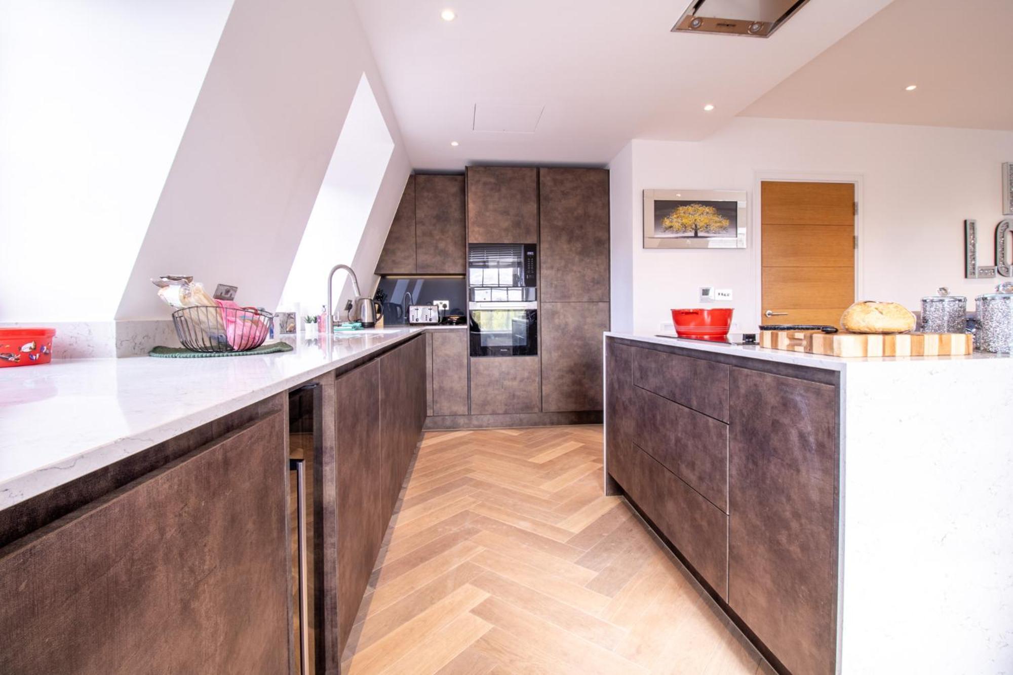 Elegant 3-Bedroom Penthouse In Marble Arch 70 London Eksteriør bilde