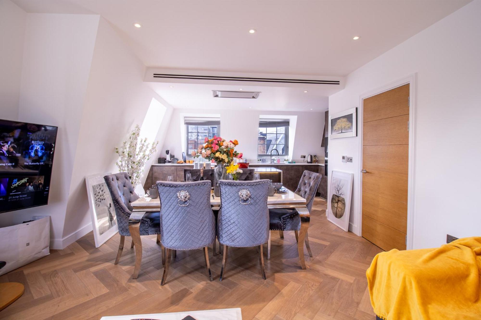 Elegant 3-Bedroom Penthouse In Marble Arch 70 London Eksteriør bilde