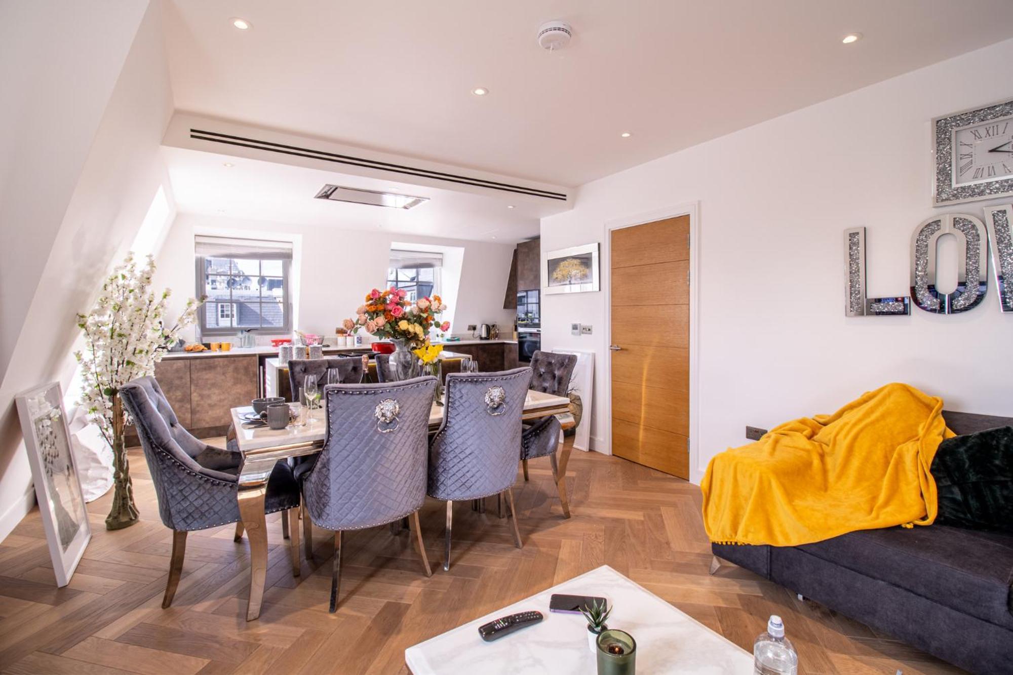 Elegant 3-Bedroom Penthouse In Marble Arch 70 London Eksteriør bilde
