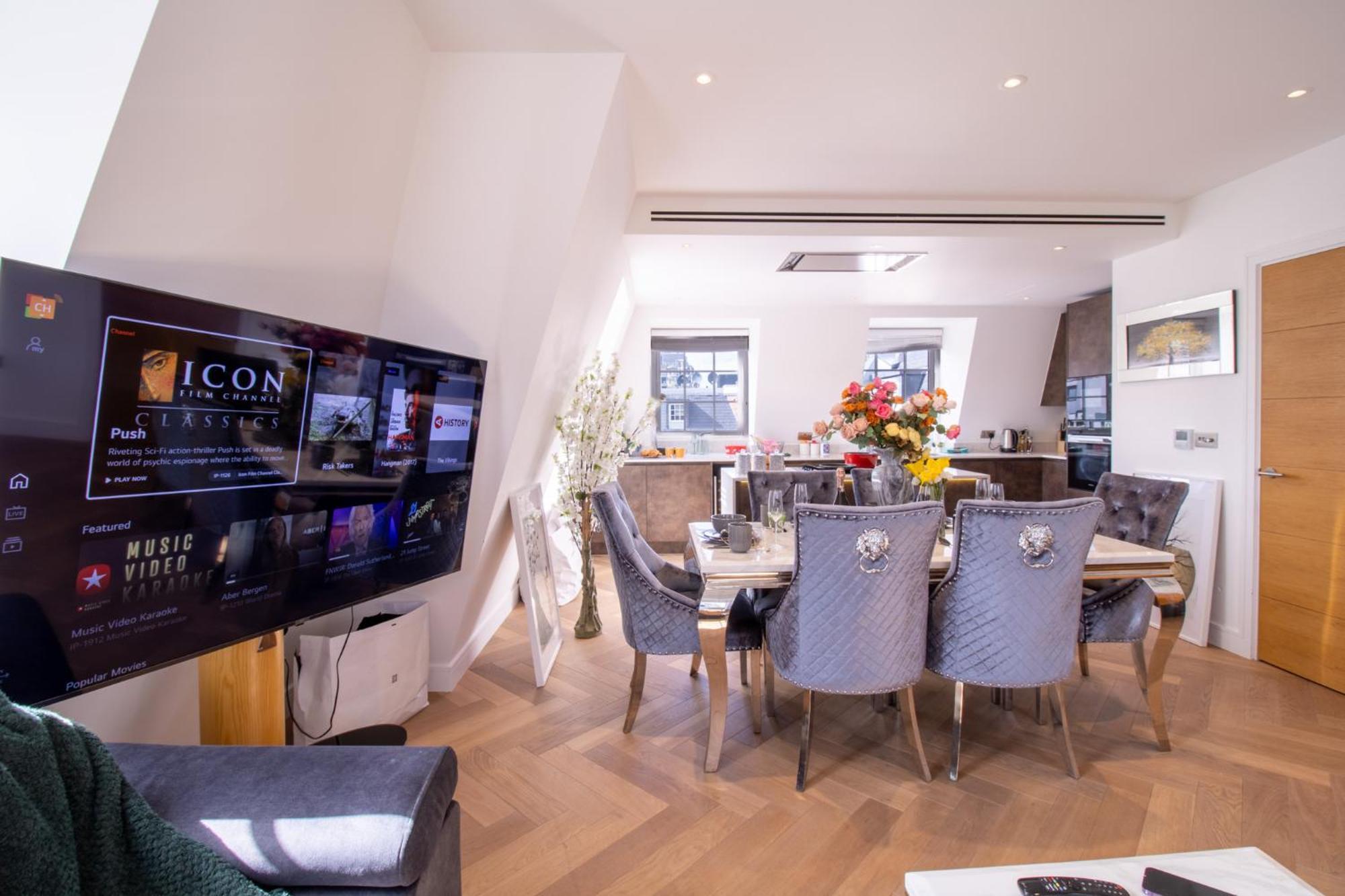 Elegant 3-Bedroom Penthouse In Marble Arch 70 London Eksteriør bilde