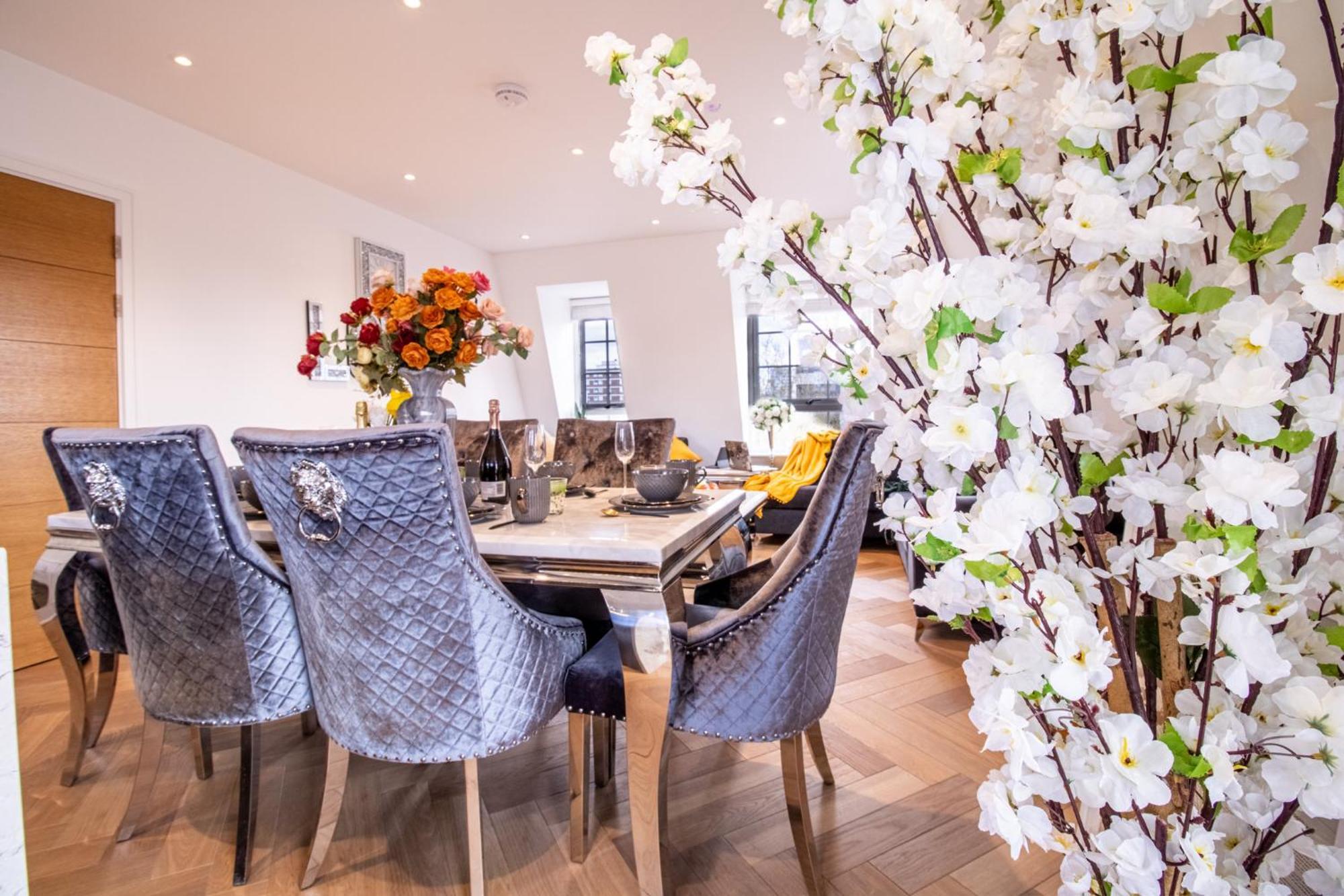 Elegant 3-Bedroom Penthouse In Marble Arch 70 London Eksteriør bilde