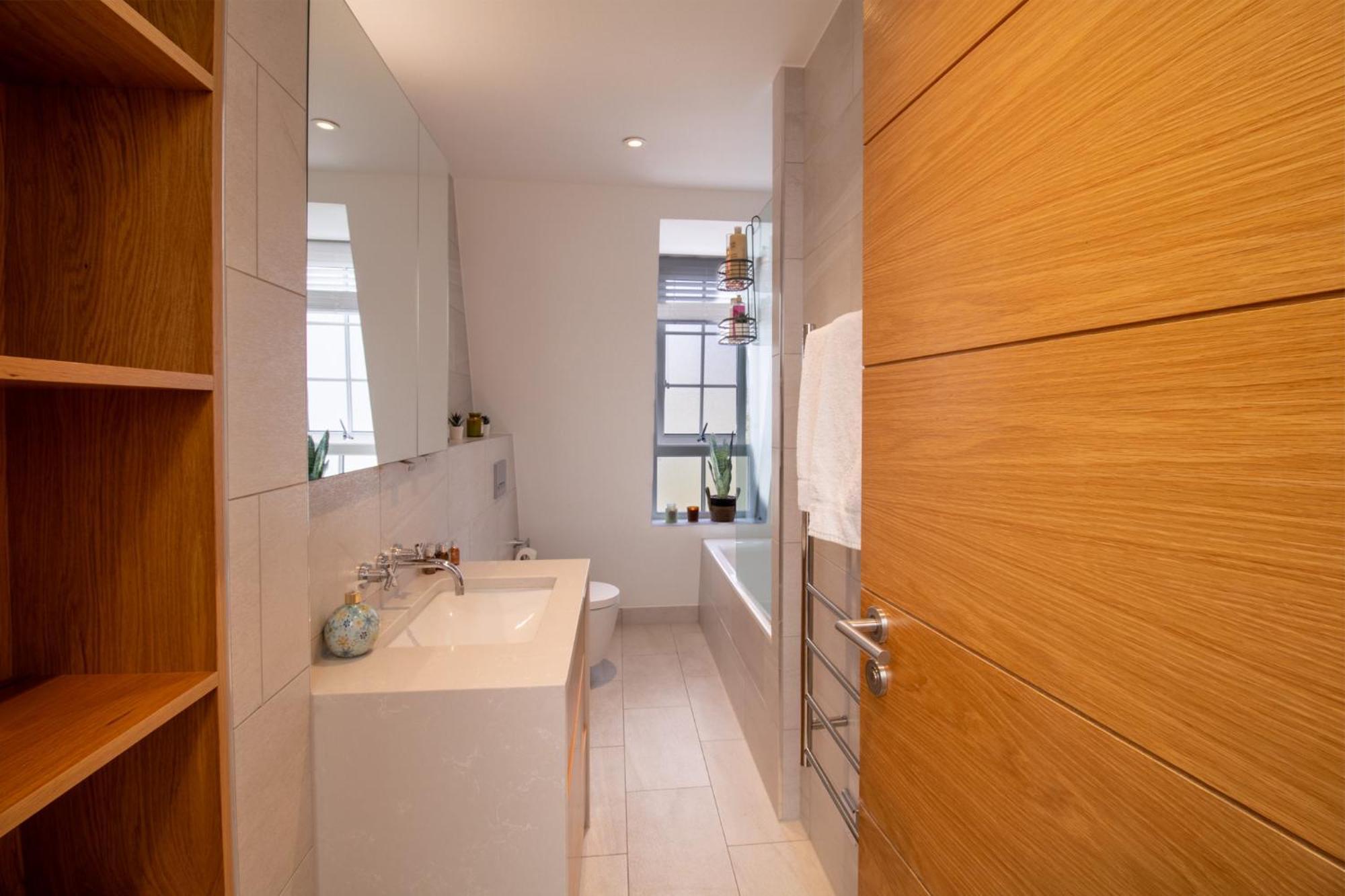 Elegant 3-Bedroom Penthouse In Marble Arch 70 London Eksteriør bilde